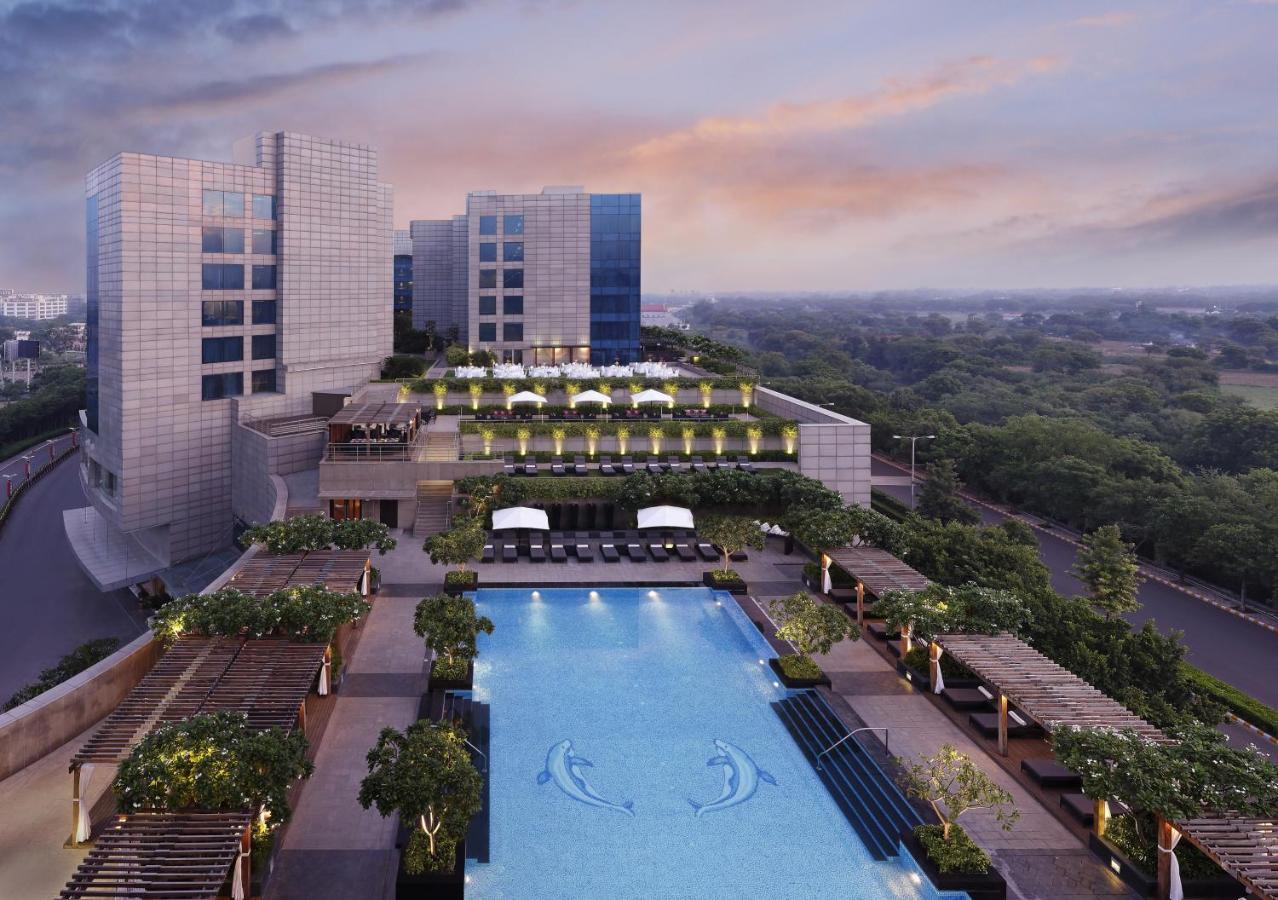 The Leela Ambience Gurugram Hotel & Residences - The Luxury Urban Sanctuary Гургаон Екстериор снимка The Park, New Delhi