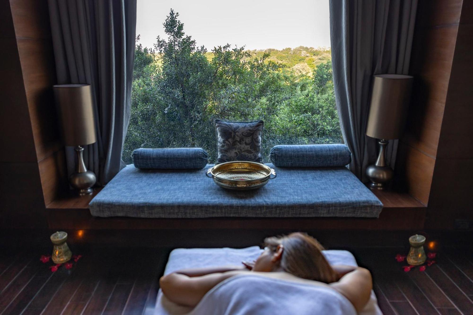 The Leela Ambience Gurugram Hotel & Residences - The Luxury Urban Sanctuary Гургаон Екстериор снимка Spa at The Westin Athens